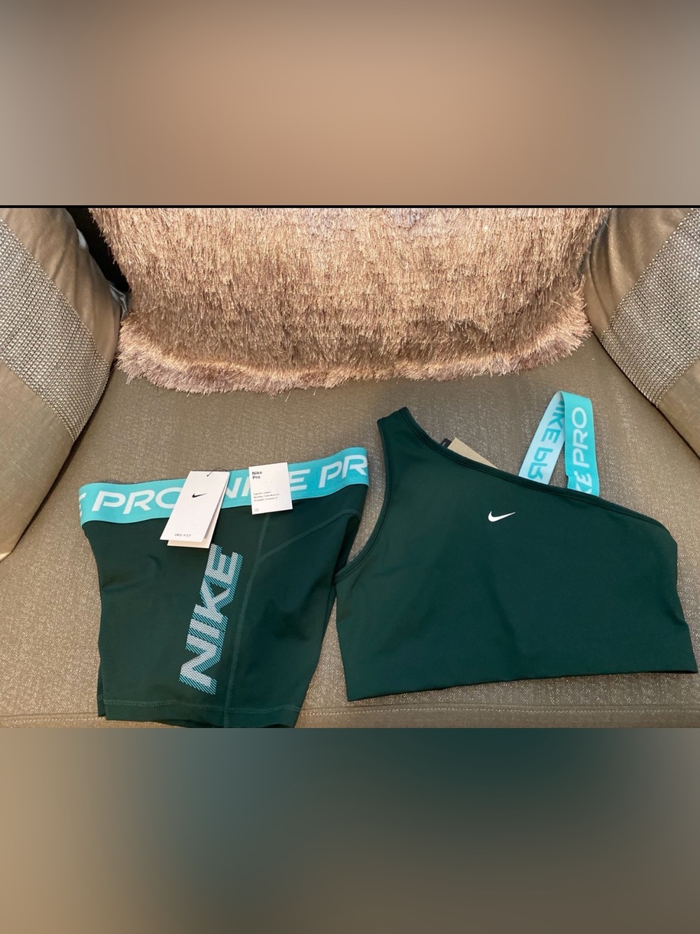 Nike Pro Matching Set Sports Bra & 3” Shorts NWT Medium/X Large - Picture 2 of 7